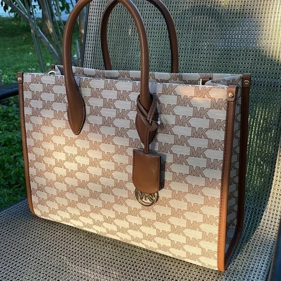 Michael Kors 🤎 Mirella tote bag MK print luggage Multi color - Picture 3 of 10